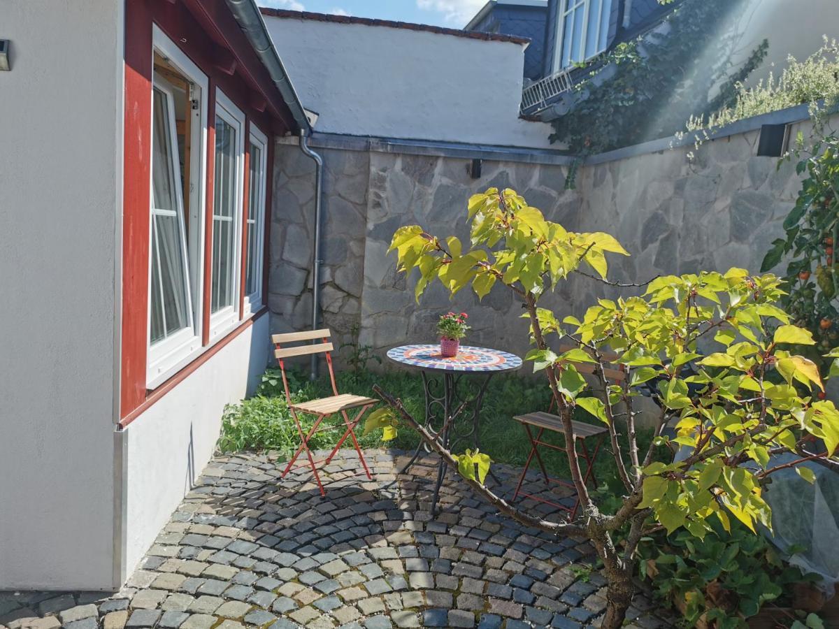 Rheingau - Schoene Moeblierte Ferienwohnung Eltville am Rhein Bagian luar foto